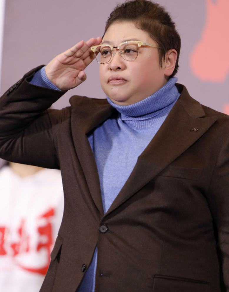 韩红简历个人资料简介(歌手韩红是哪里人?)