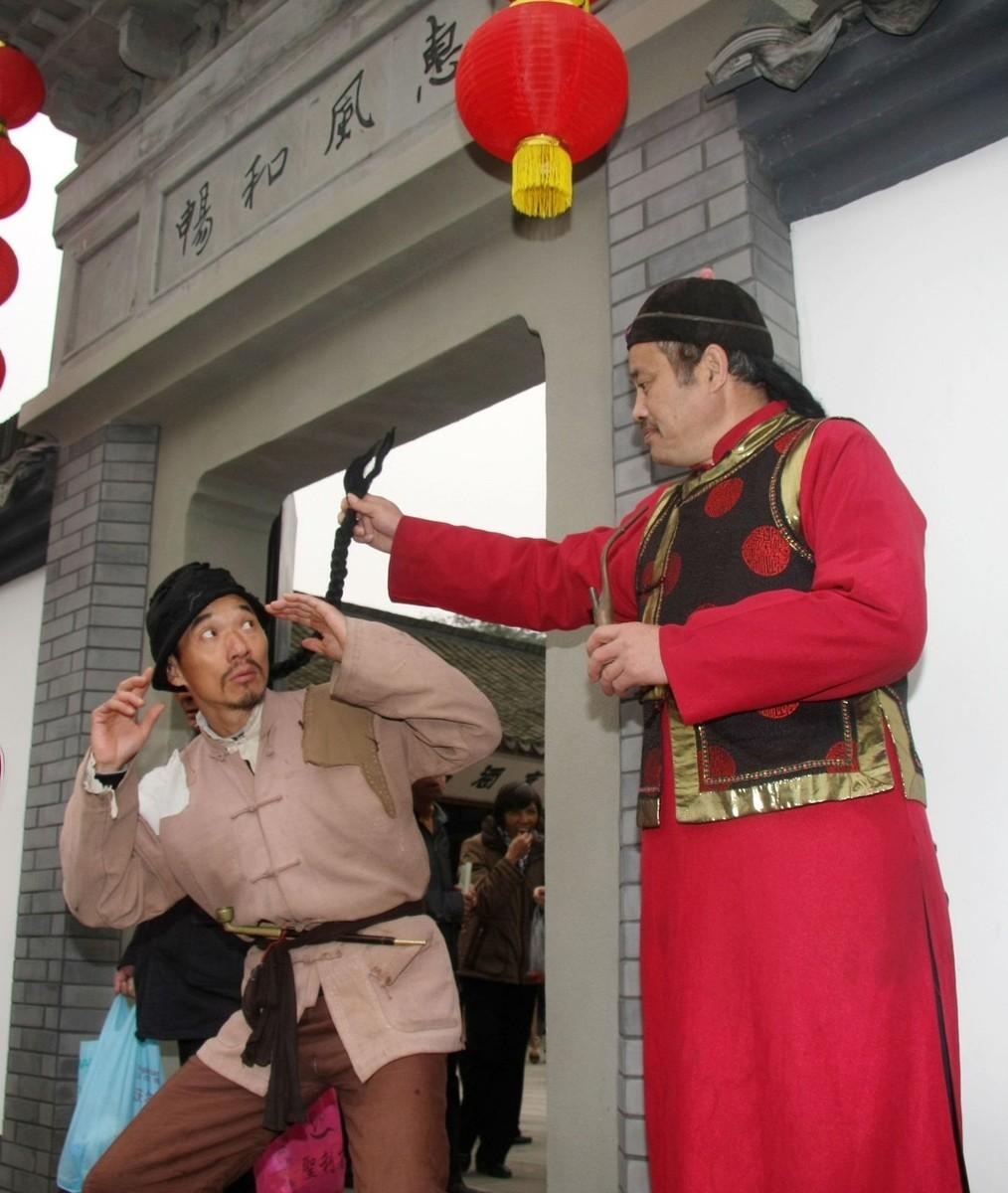 阿q正传读后感,愚昧的阿q的故事