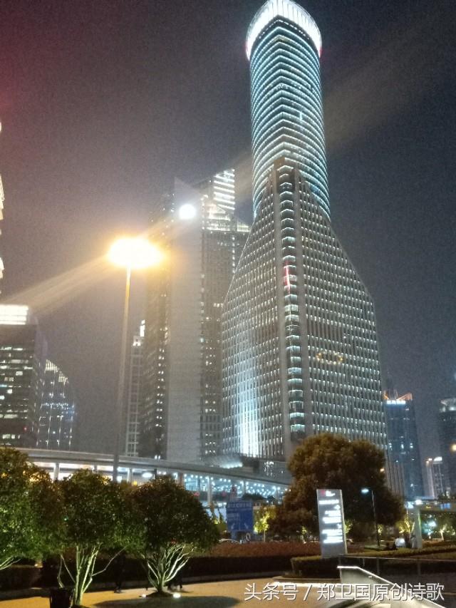 东方之珠歌词(作者:罗大佑)