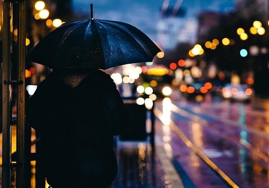 下雨天走心文案100句,关于下雨的朋友圈文案