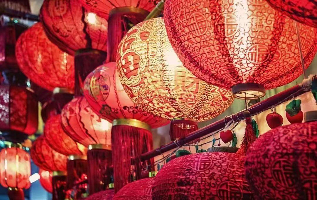 元宵节唯美文案15句,灯火辉煌,花好月圆