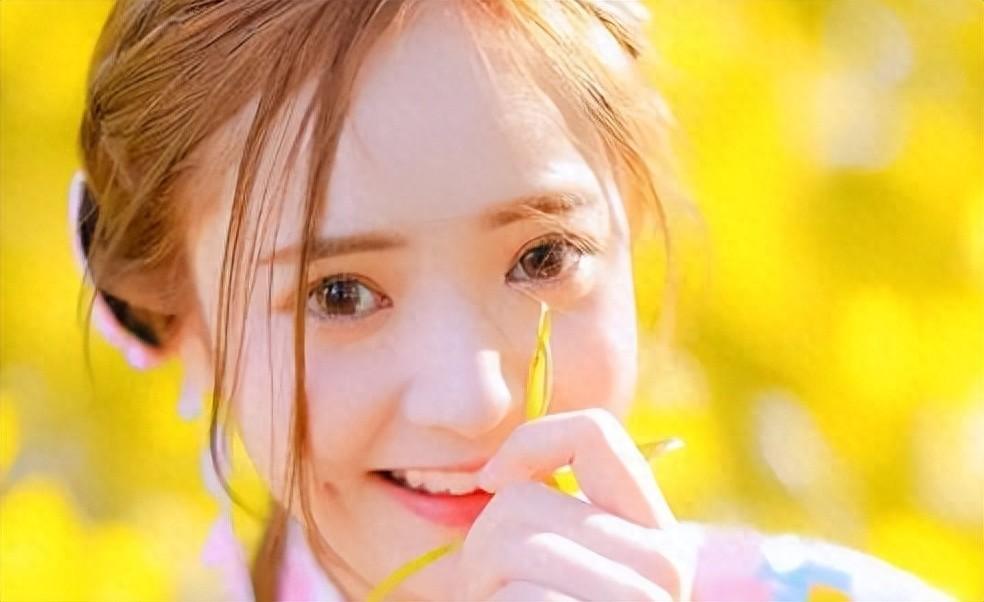 夸赞女神美的短句子20句,女生都爱听!