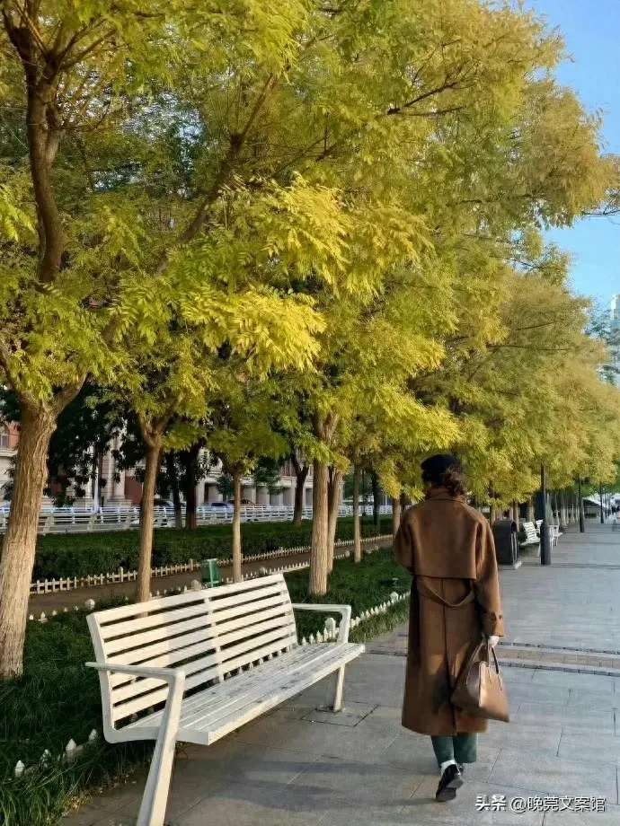 立秋文案简短10句,这个秋天爱与运气同在