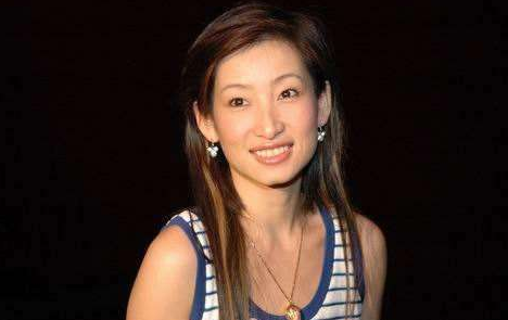秦海璐:相恋5年男友被李湘“截胡”,嫁二婚丈夫生下先天性巨婴