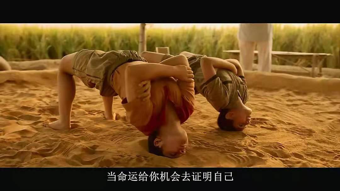 电影摔跤吧爸爸观后感800字左右大学生作文(摔跤吧爸爸启发和感悟)