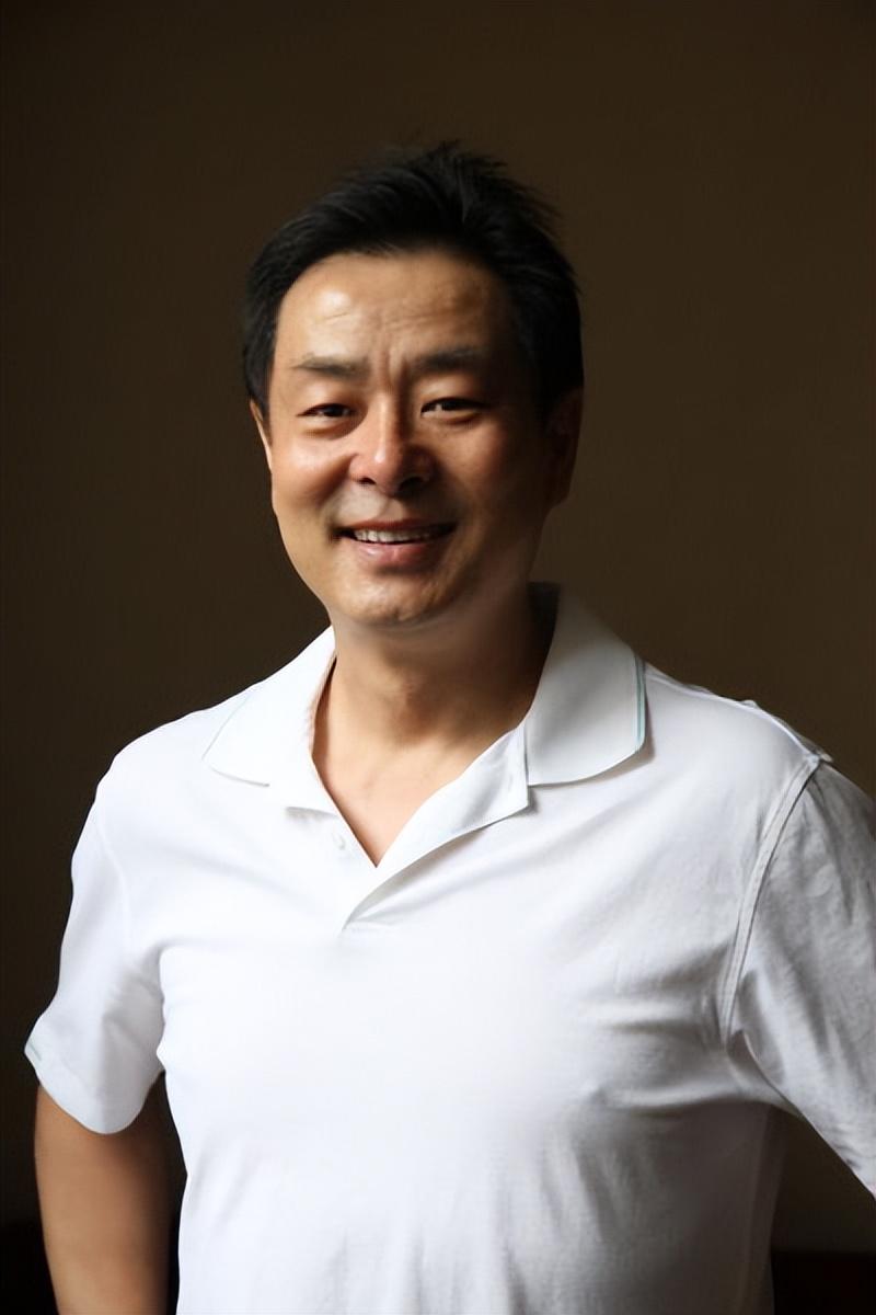 濮存昕的简介个人资料及图片(濮存昕怎么读,演过的电视剧)