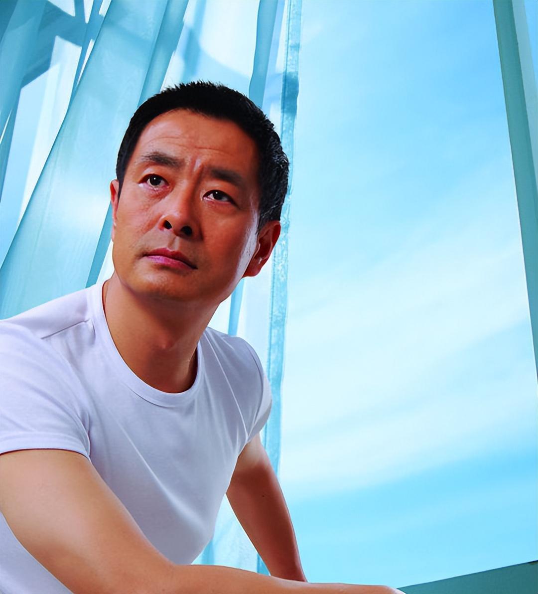 濮存昕的简介个人资料及图片(濮存昕怎么读,演过的电视剧)