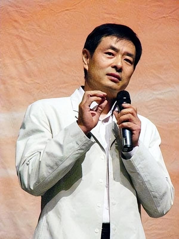 濮存昕的简介个人资料及图片(濮存昕怎么读,演过的电视剧)