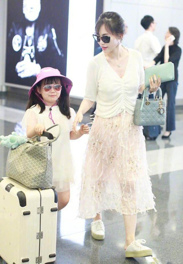 王宝强个人资料简介个人经历(王宝强演的电影有哪些)