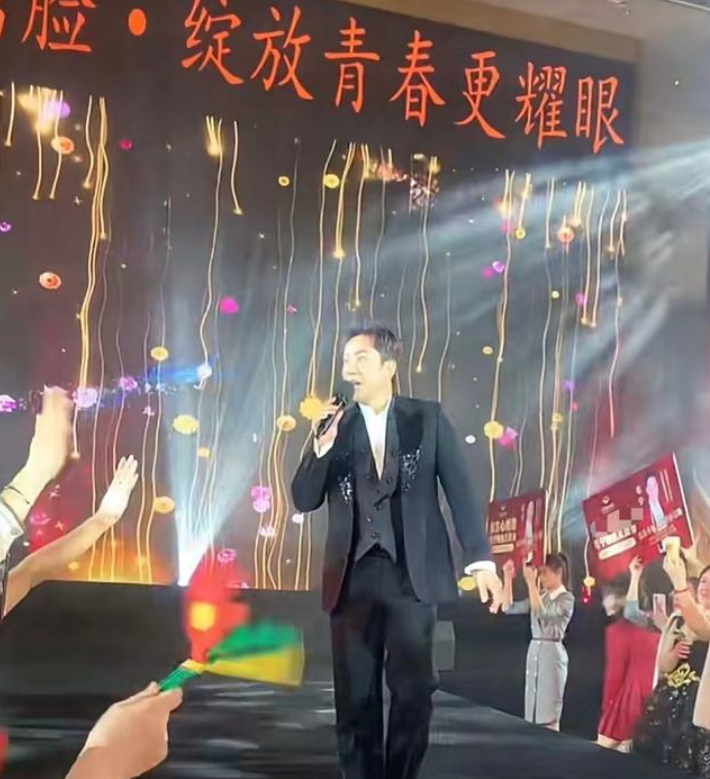 我是歌手毛宁简介资料图片大全大图(歌唱演员毛宁简历)