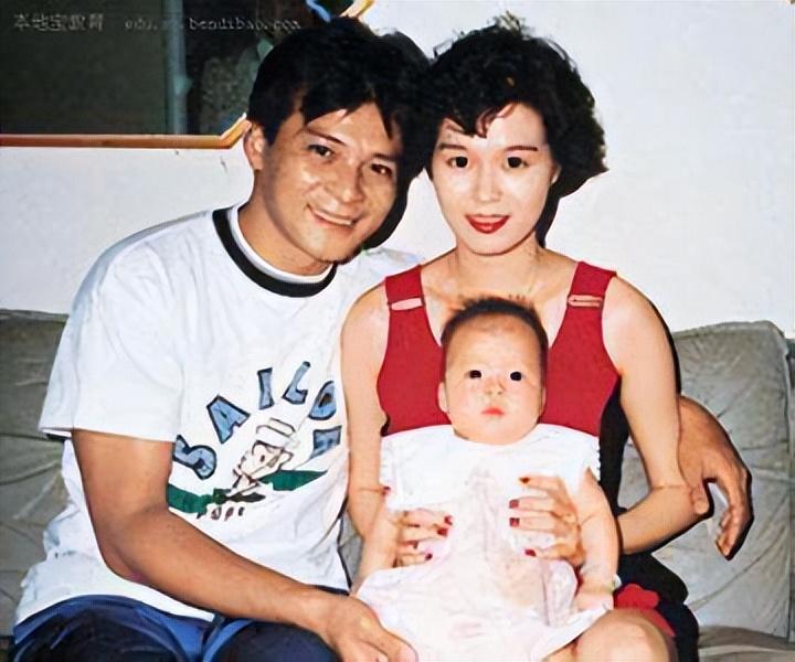 黄日华个人资料简介图片大全(黄日华主演的电视剧有哪些,为什么不拍戏了)