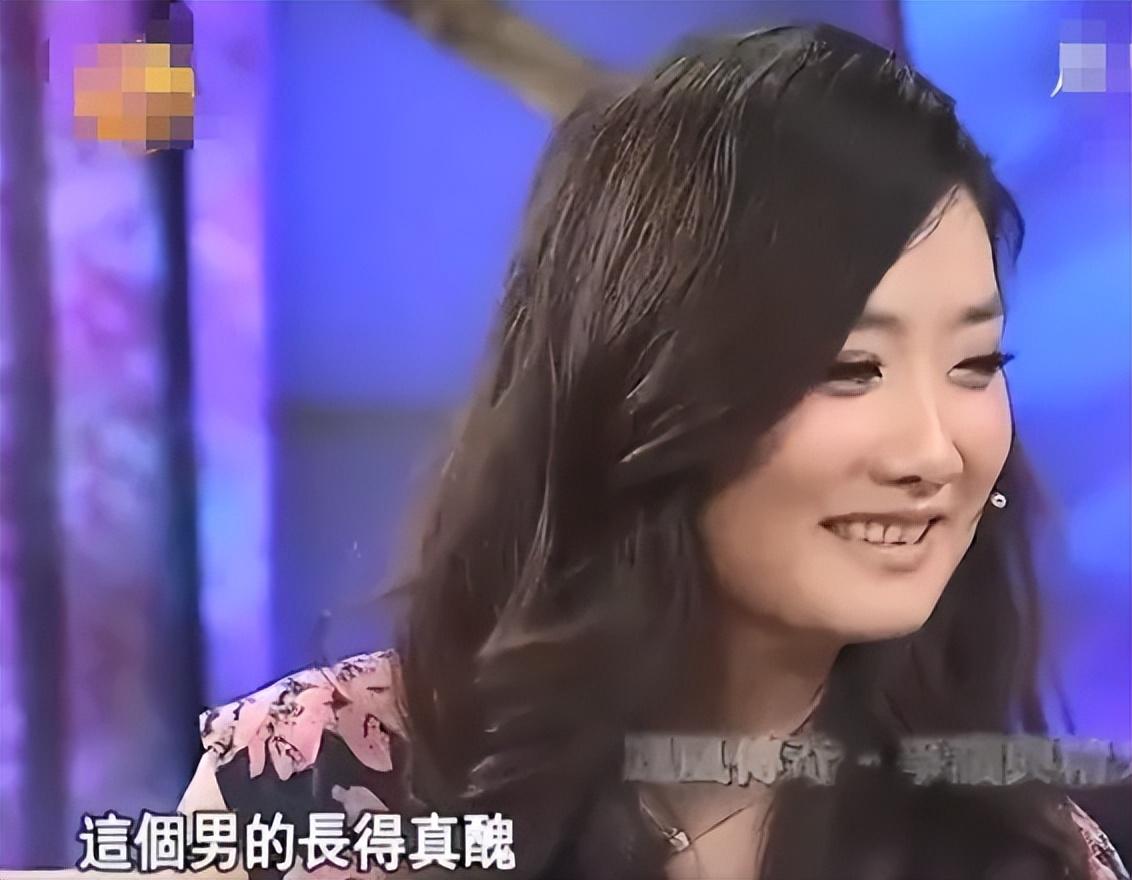 凤凰传奇简介资料大全图片(凤凰传奇两个人简历)