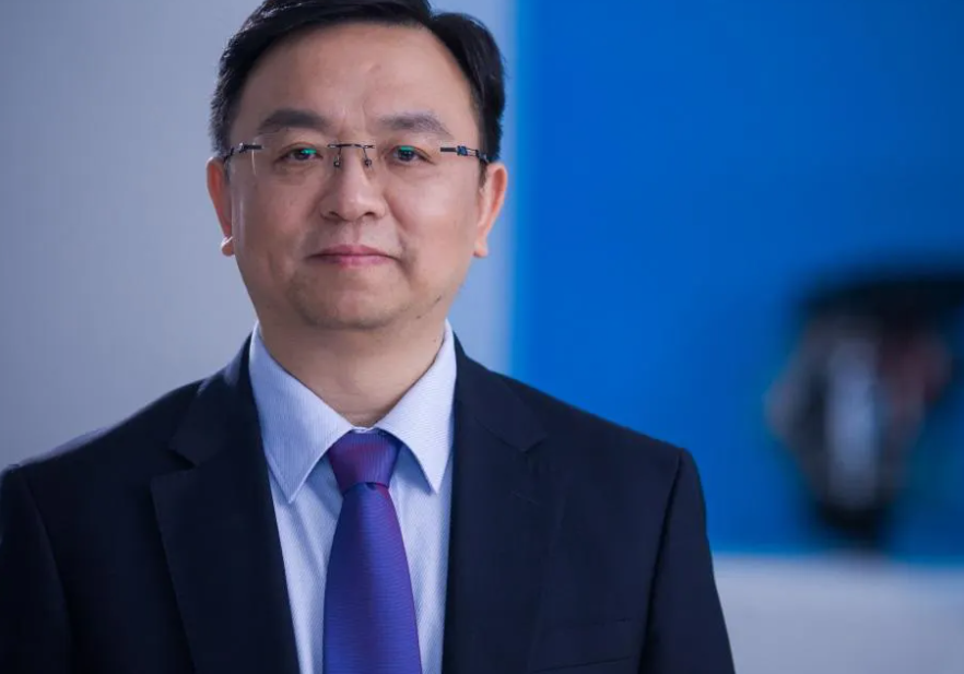 比亚迪创始人王传福简介(比亚迪汽车董事长简介)