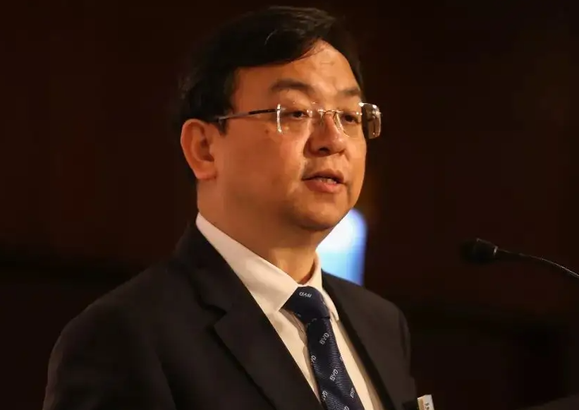 比亚迪创始人王传福简介(比亚迪汽车董事长简介)