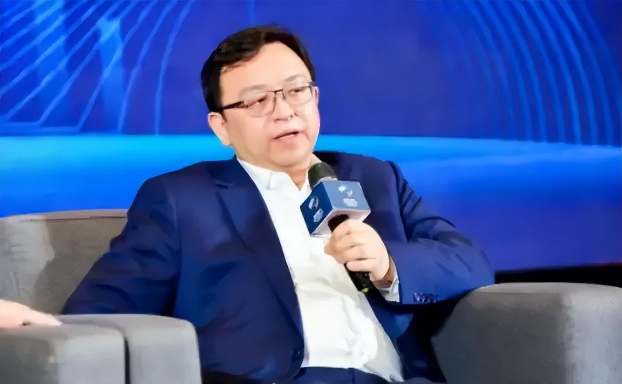 比亚迪创始人王传福简介(比亚迪汽车董事长简介)