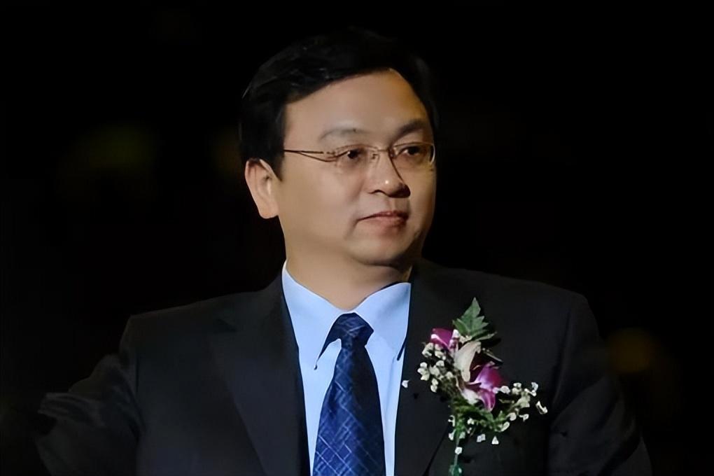 比亚迪创始人王传福简介(比亚迪汽车董事长简介)