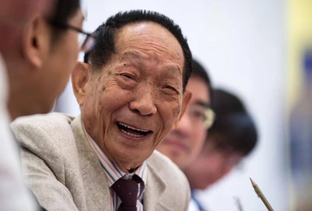 杂交水稻之父袁隆平的主要事迹简介(袁隆平爷爷的成就和贡献)