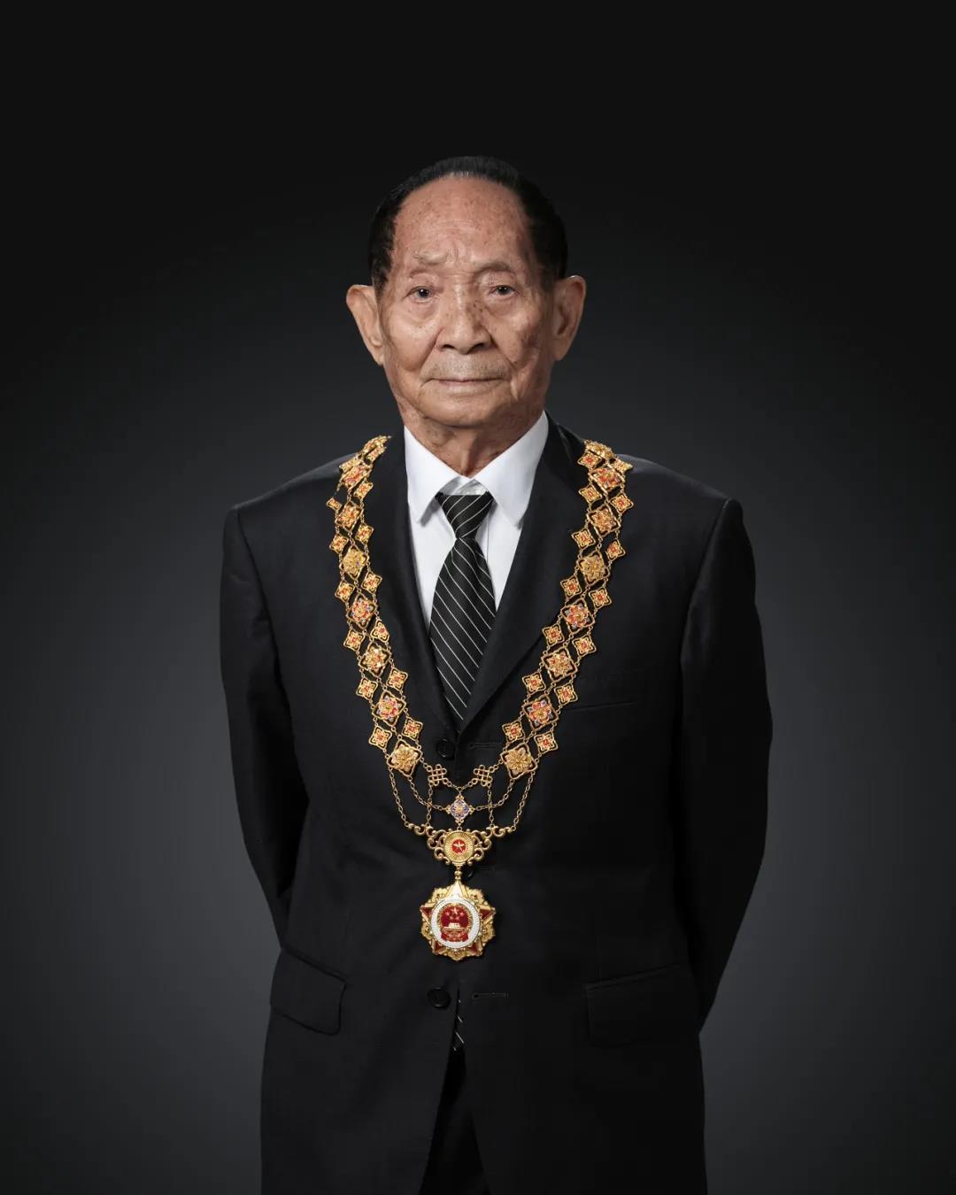 杂交水稻之父袁隆平的主要事迹简介(袁隆平爷爷的成就和贡献)