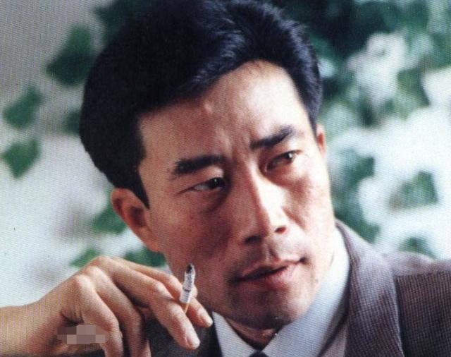 李雪健和儿子的个人资料简介(李雪健嗓子是怎么回事,说话的声音怎么了)