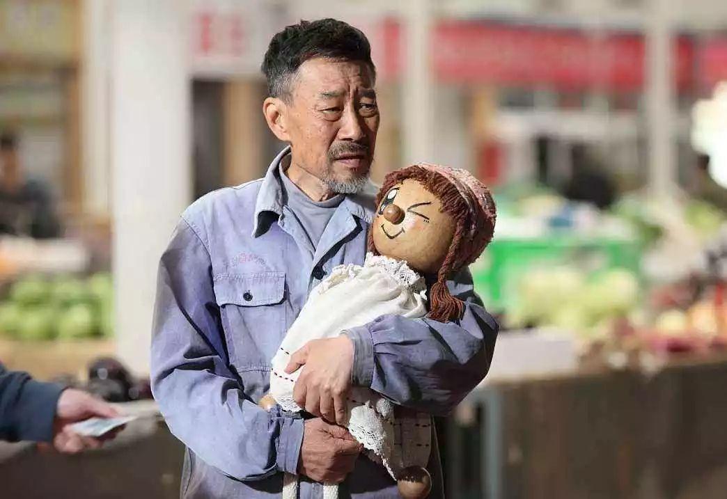 李雪健和儿子的个人资料简介(李雪健嗓子是怎么回事,说话的声音怎么了)