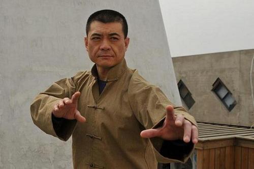 秦海璐:相恋5年男友被李湘“截胡”,嫁二婚丈夫生下先天性巨婴