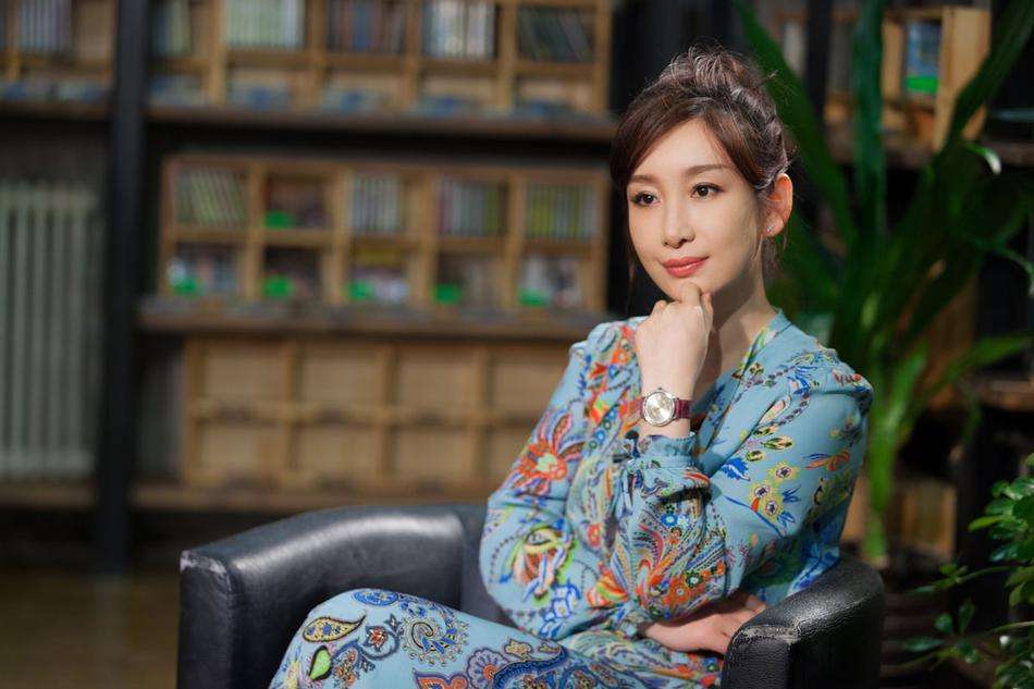秦海璐:相恋5年男友被李湘“截胡”,嫁二婚丈夫生下先天性巨婴