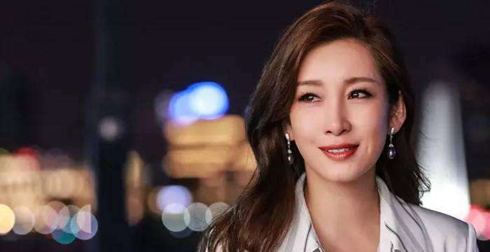 秦海璐:相恋5年男友被李湘“截胡”,嫁二婚丈夫生下先天性巨婴
