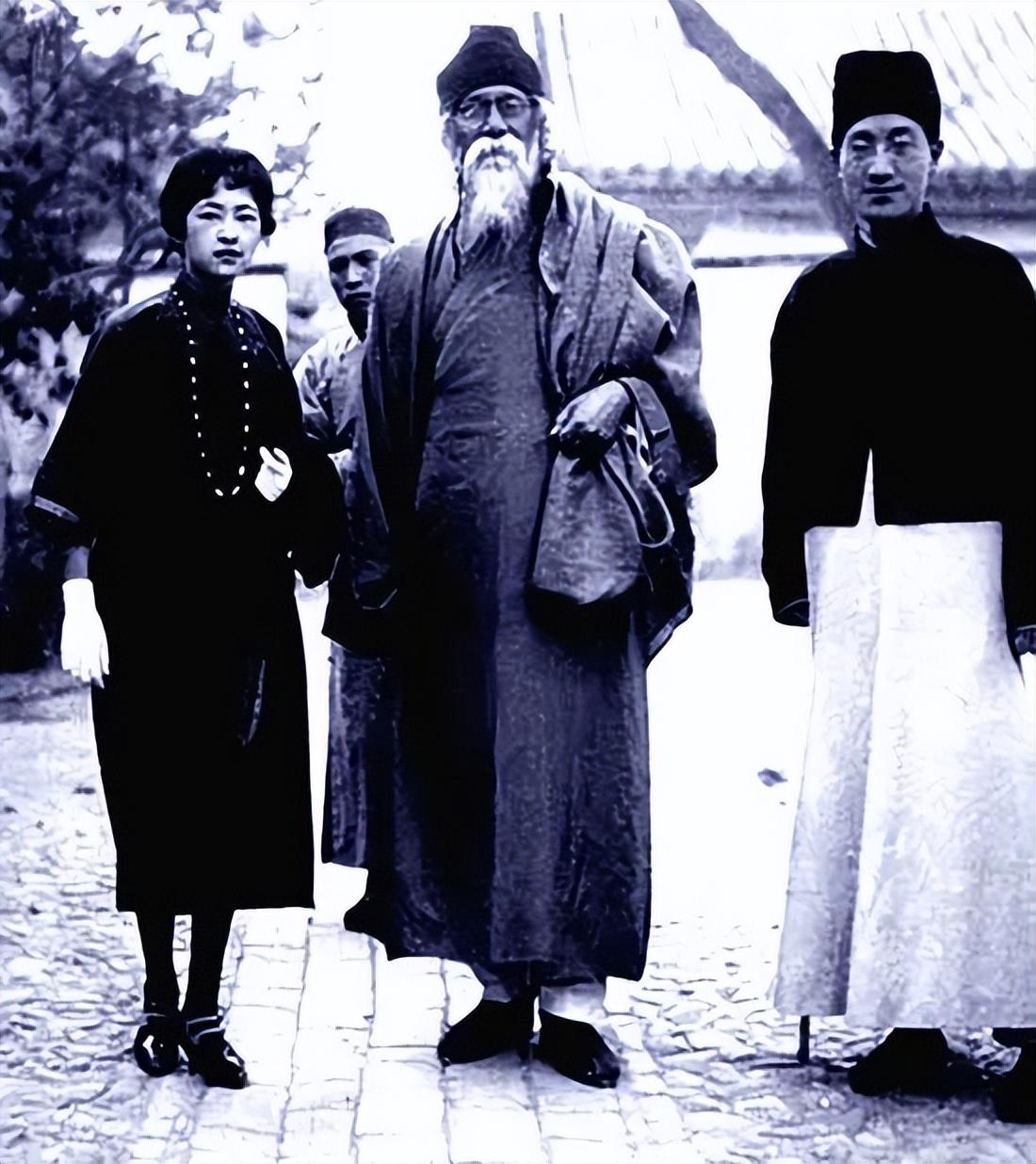 泰戈尔简介及作品诗集名句介绍(泰戈尔经典语录短句励志名言)
