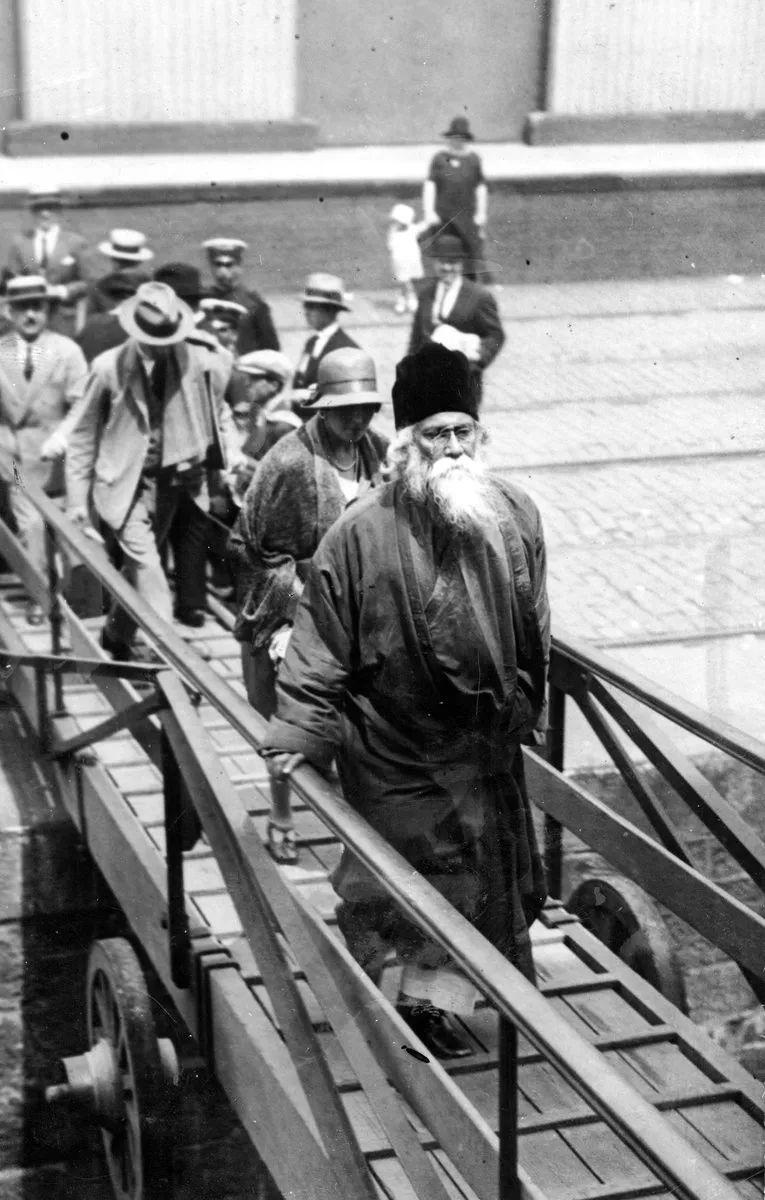 泰戈尔简介及作品诗集名句介绍(泰戈尔经典语录短句励志名言)