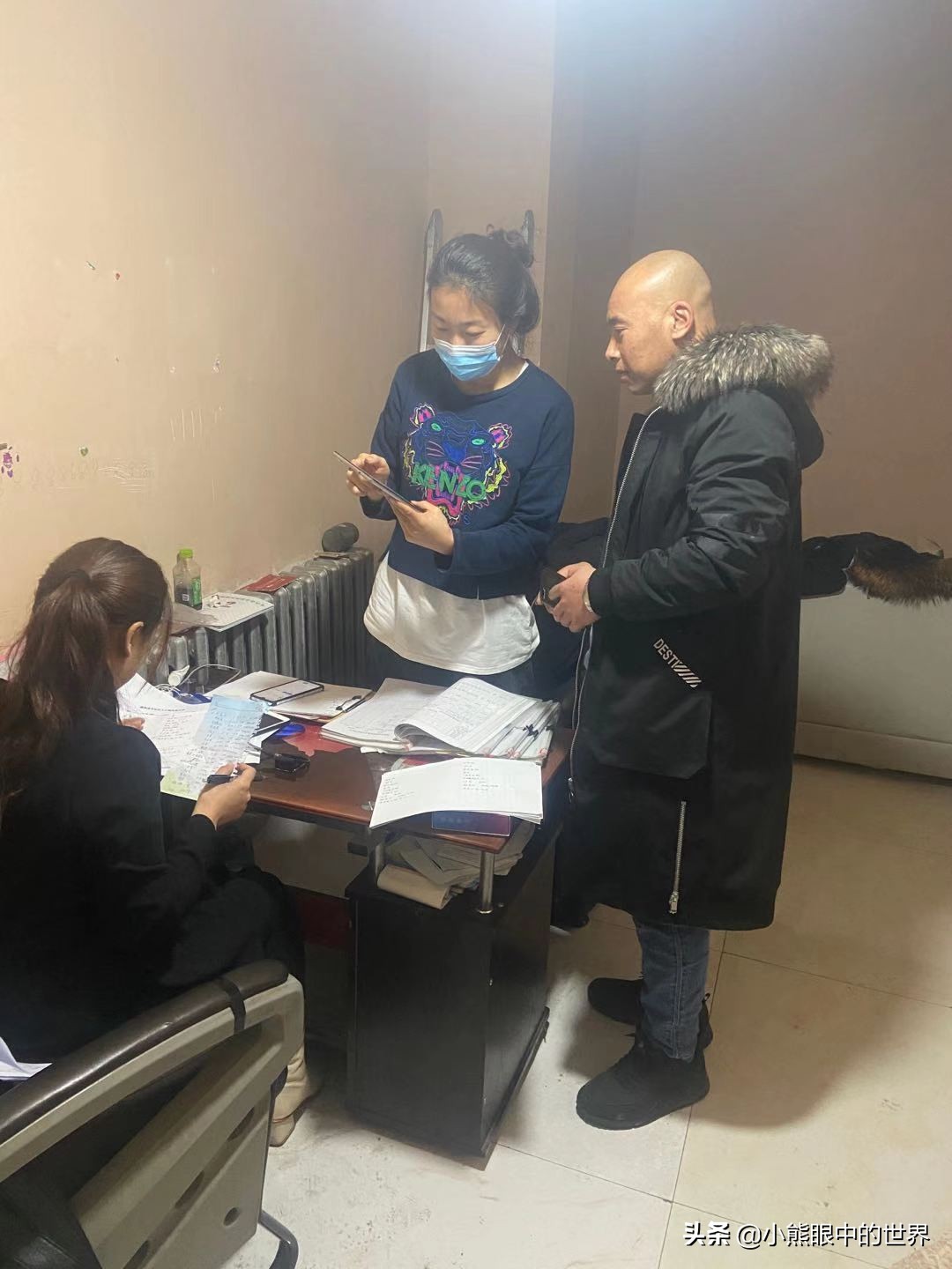 北方雪原中静静绽放的梅花,祖国边疆城市最美的逆行者